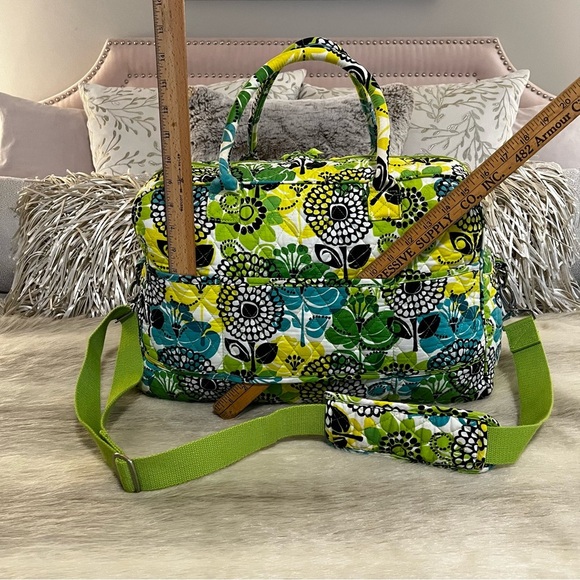 VERA BRADLEY Limes Up 2012 Weekender Trolly Bag Lightweight Yellow Green Floral - Picture 7 of 13